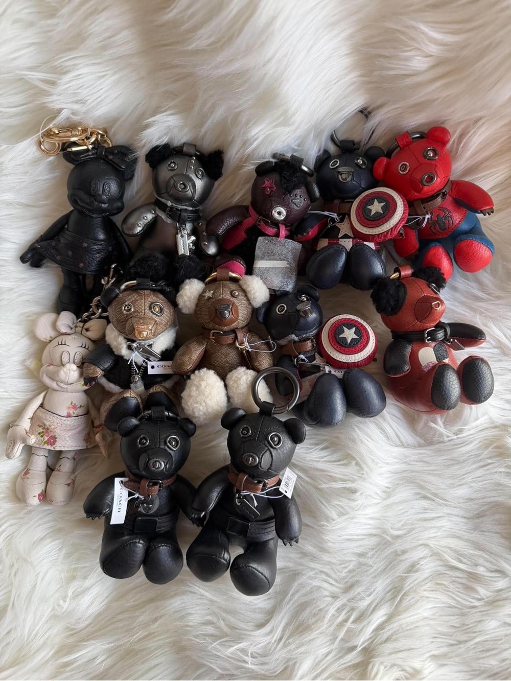 LOT OF 12 - AUTHENTIC COACH Bear Bag Charms + Minnie Mouse - Marvel Limited
Edit